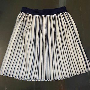 J. Crew Pleated Skirt Navy & White Size 00